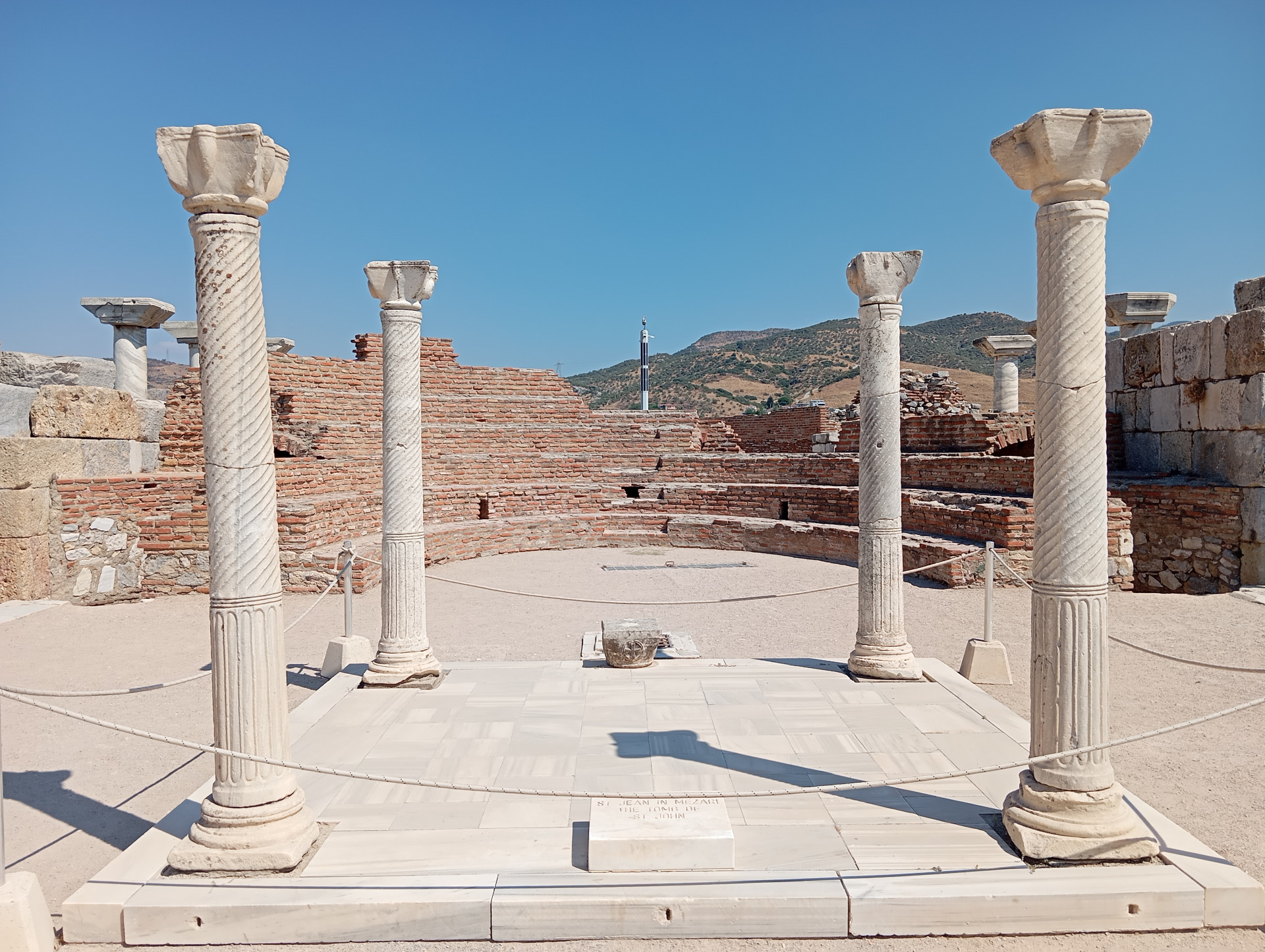 Das Martyrion oberhalb des Grabes von Johannes, Johannes-Kirche, Selcuk, Türkei, 08.09.2025. Foto: Sergej Perelman